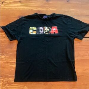 Black T-shirt with a graphic CUBA
